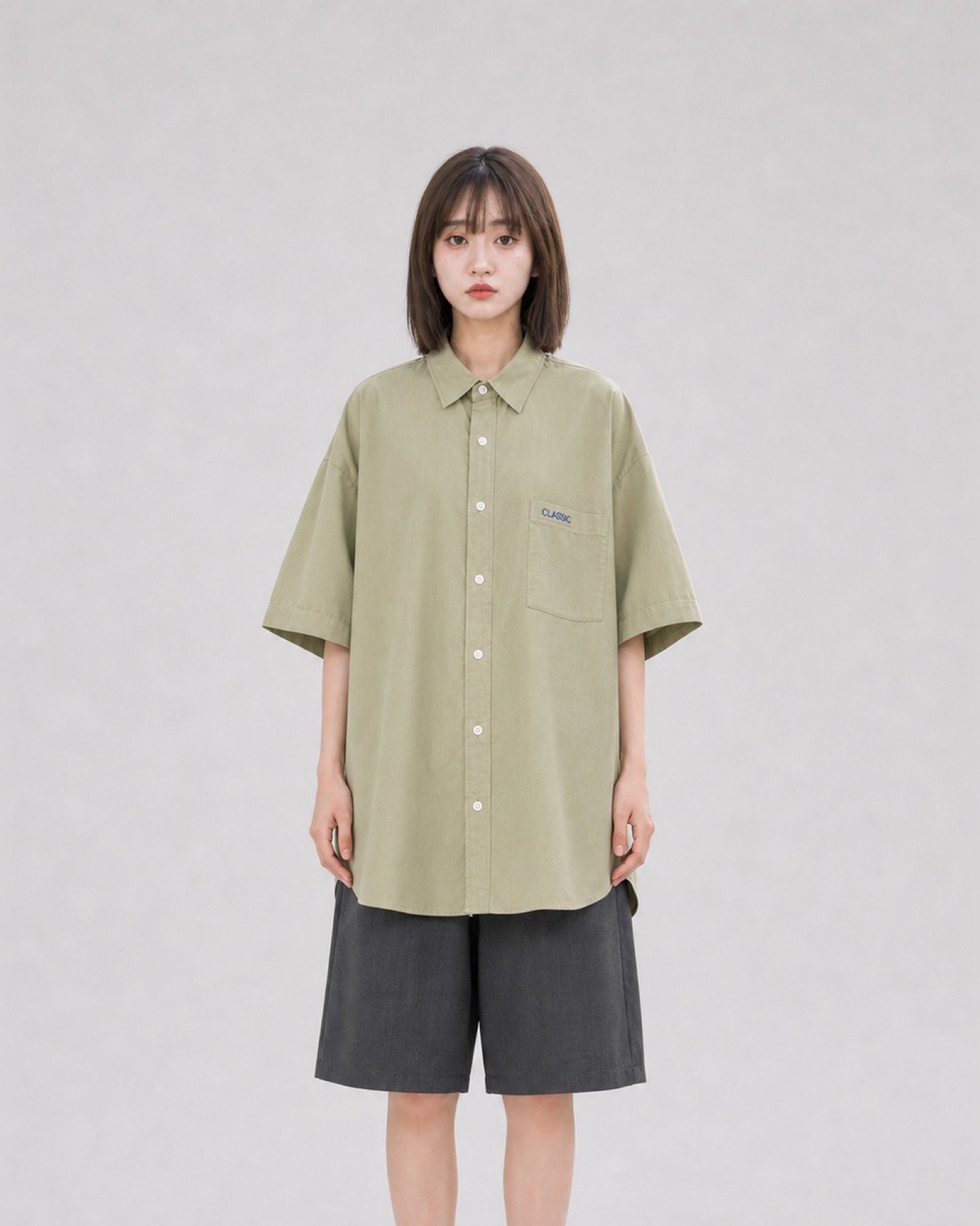 OU-RES モデル着用 | S1002 | グリーン | 正面 | トップ構図