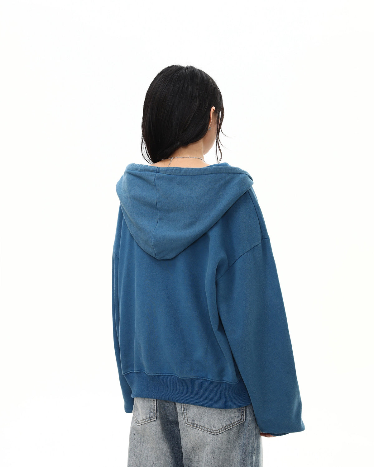 OURES フード付き アメカジ スウェット ブルー 着用 背面
