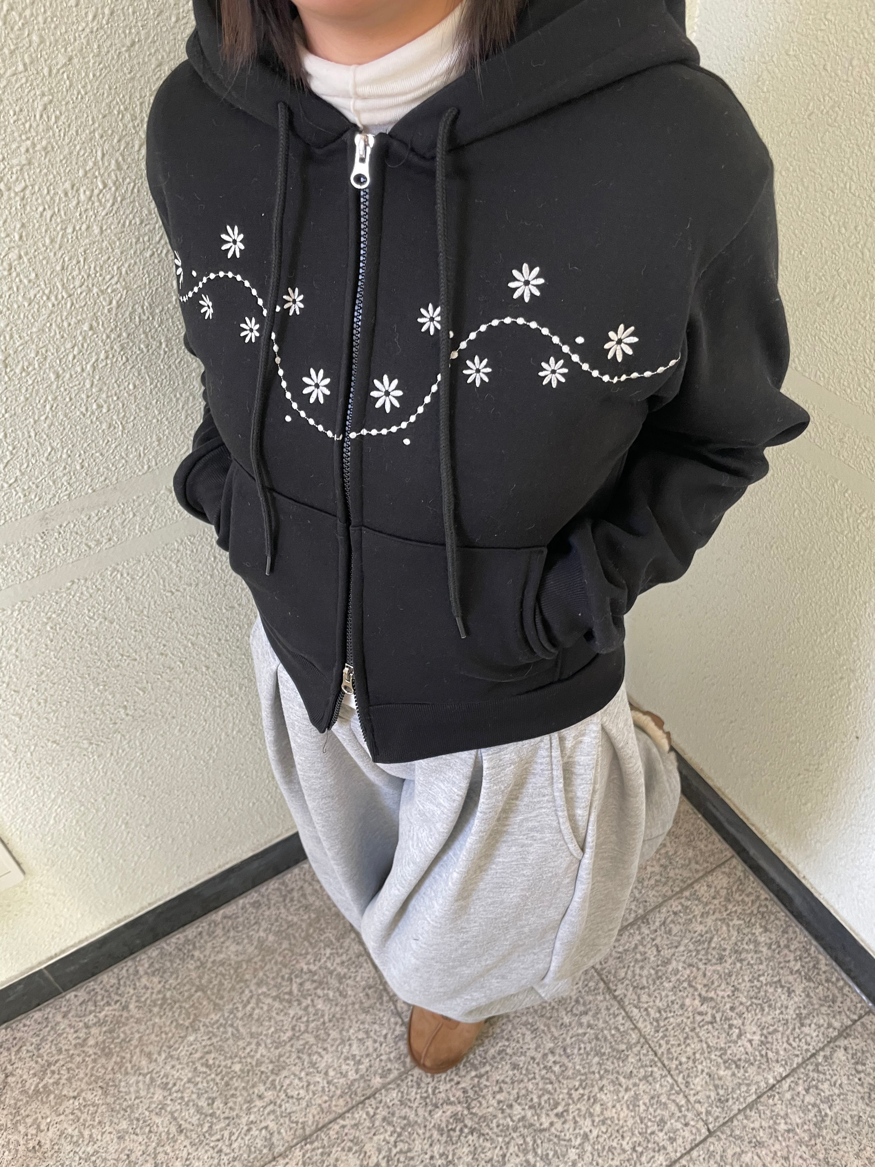 レディース 刺繍フラワー フードジップアップ
