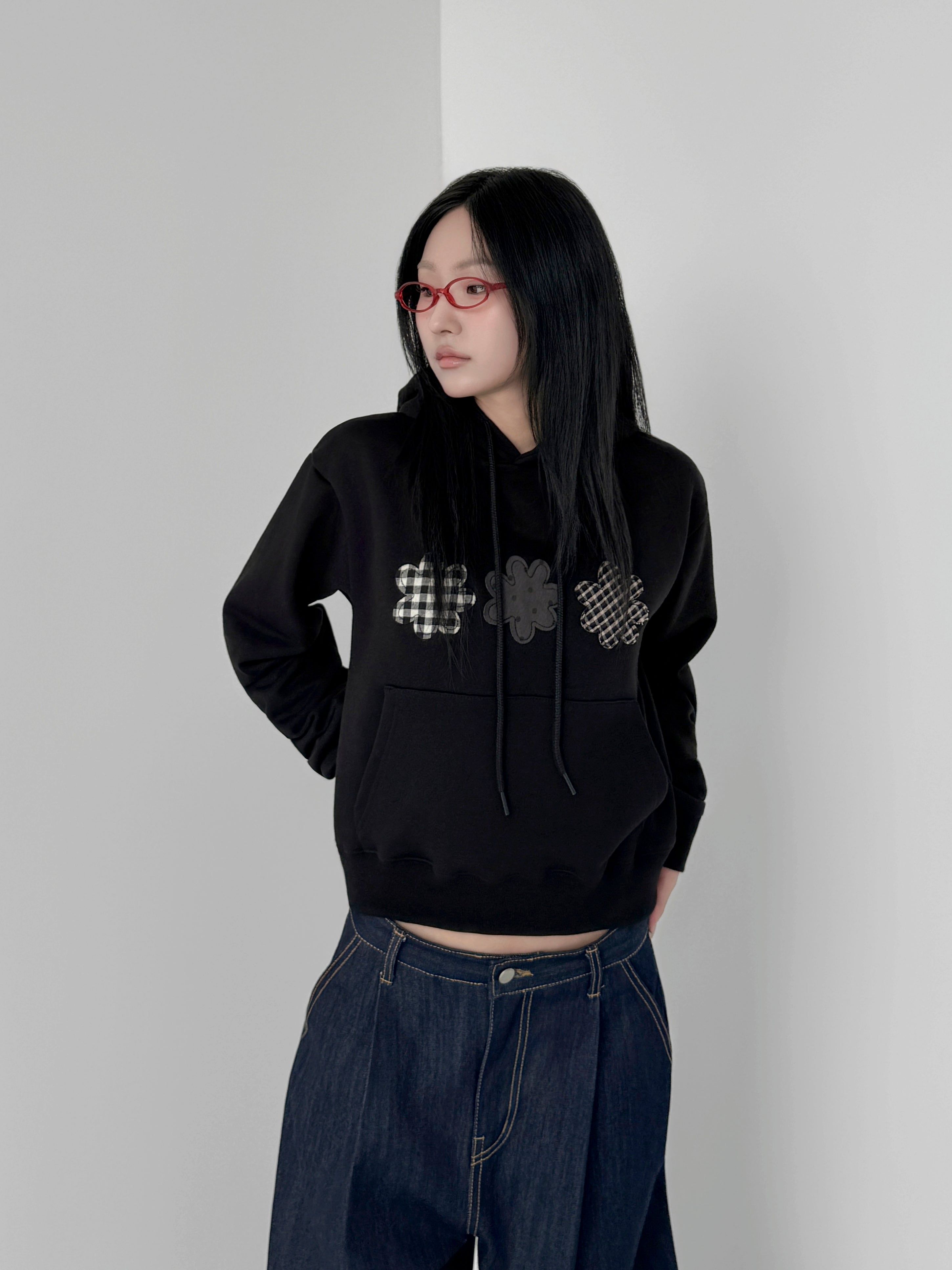 レディース スリーフラワー クロップフーディ