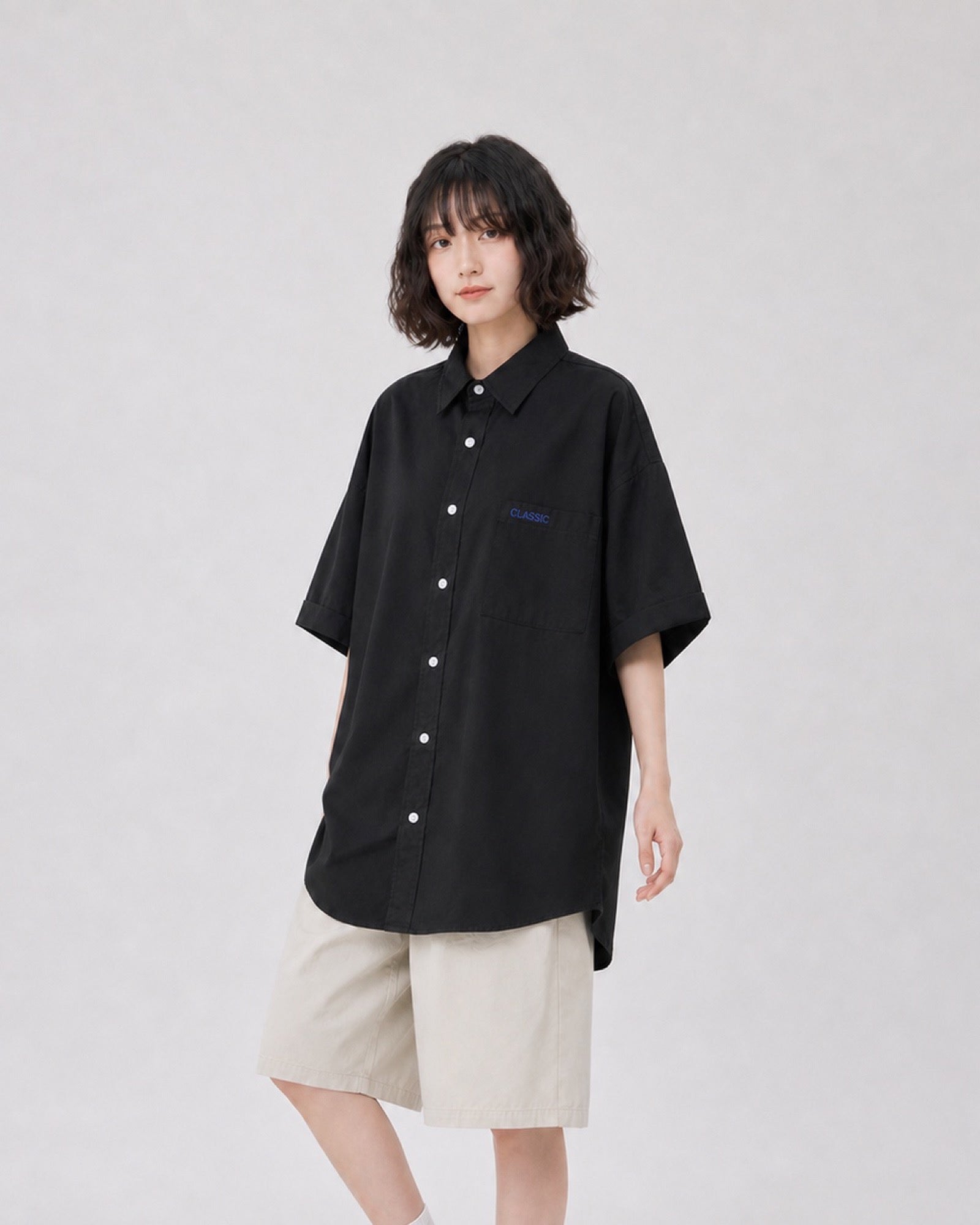 OU-RES モデル着用 | S1002 | ブラック | 左斜め | トップ構図