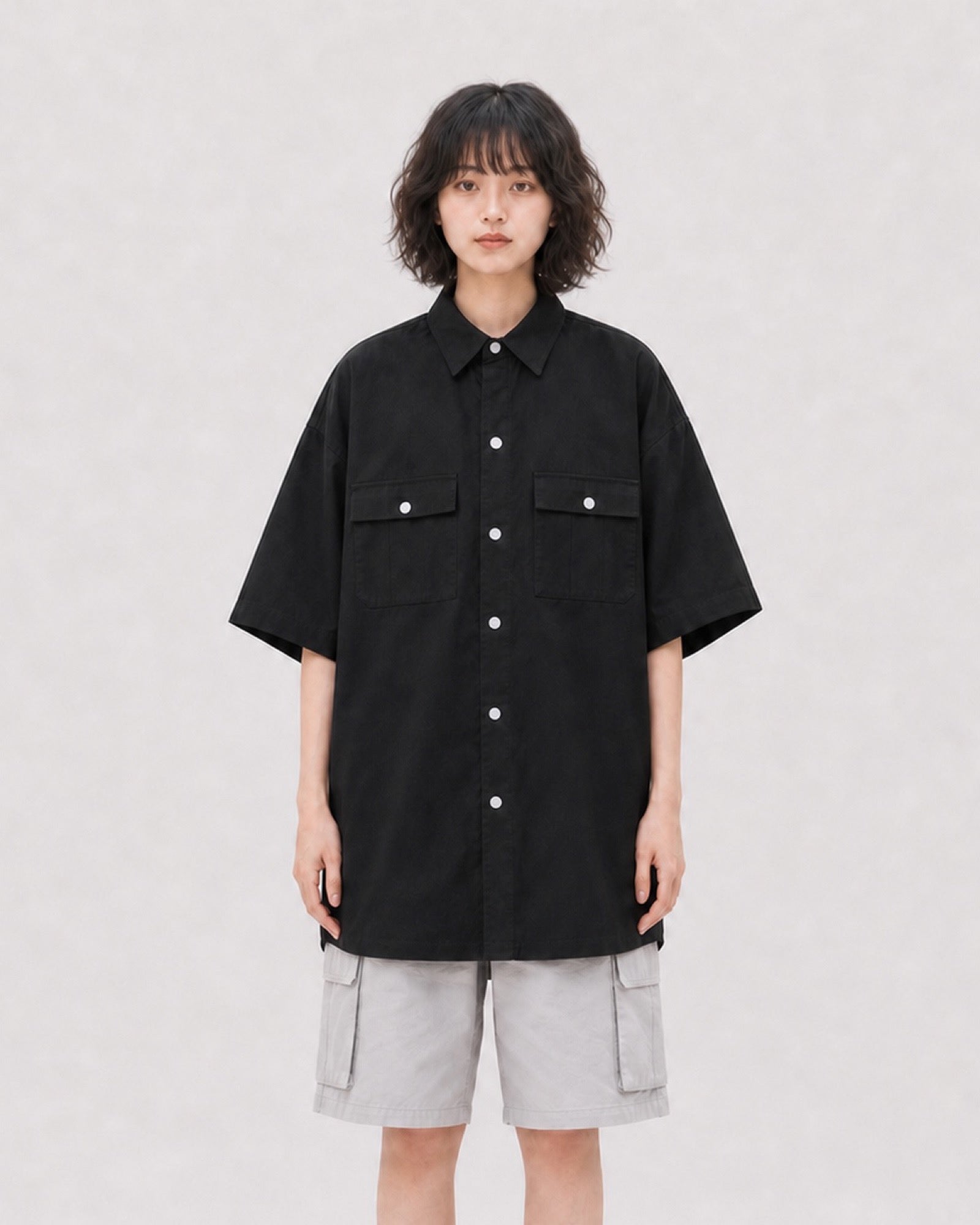 OU-RES モデル着用 | S1004 | ブラック | 正面 | トップ構図