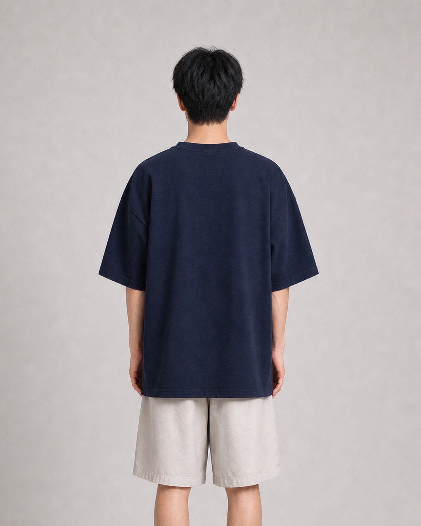 OU-RES モデル着用 | S1009 | ネイビー | 背面 | トップ構図
