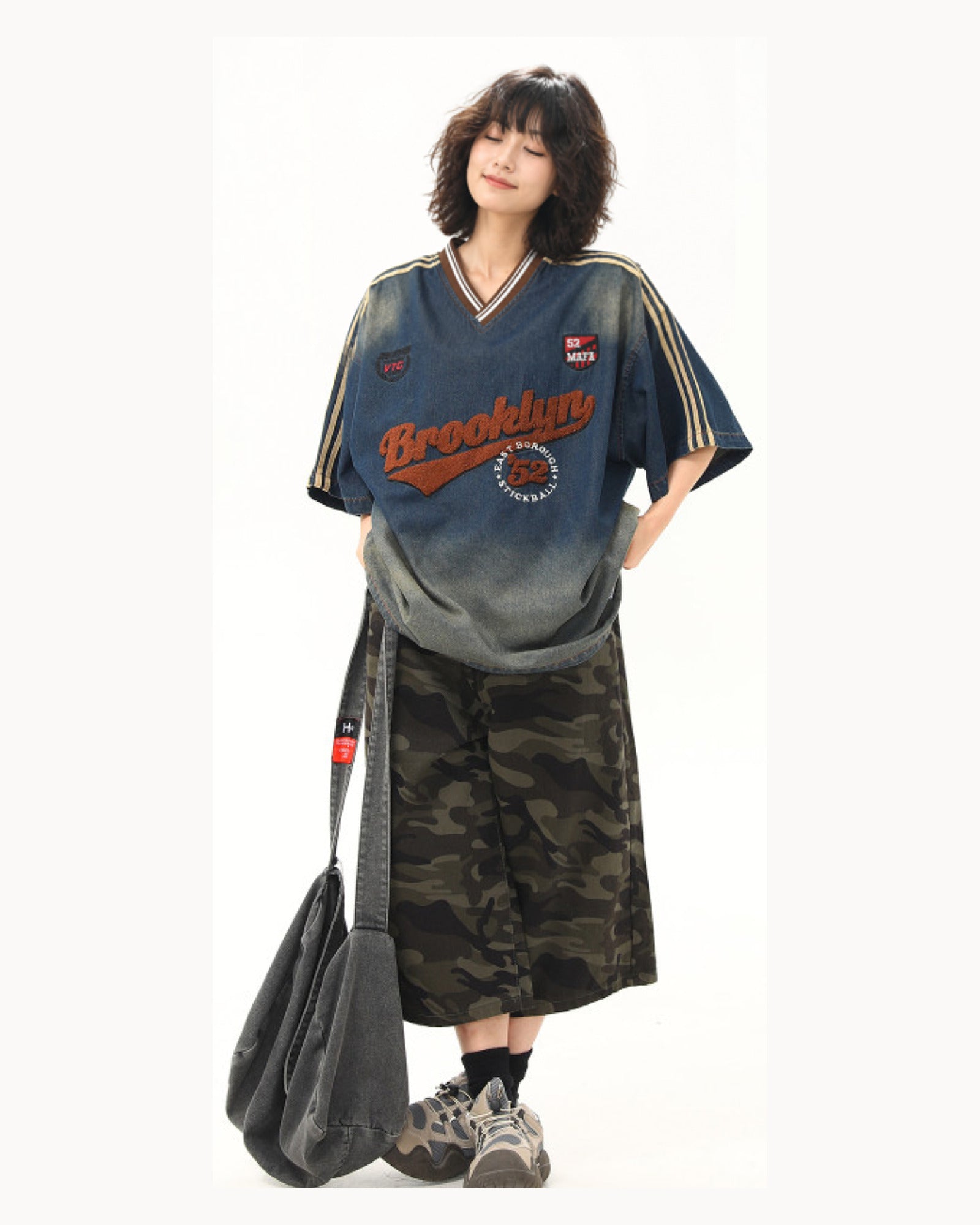 ウォッシュドデニム VネックTシャツ レディース 01