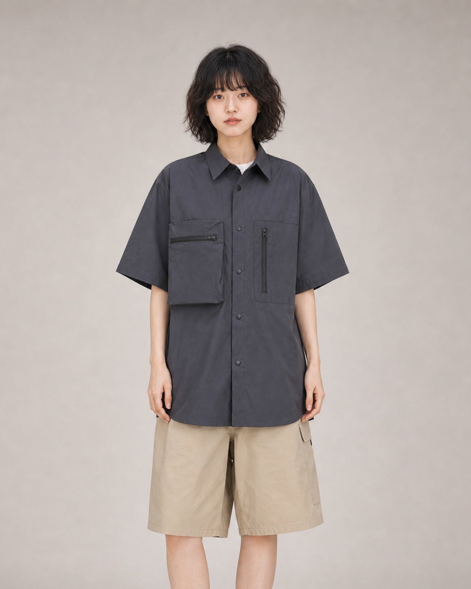 OU-RES モデル着用 | S1016 | グレー | 正面 | トップ構図
