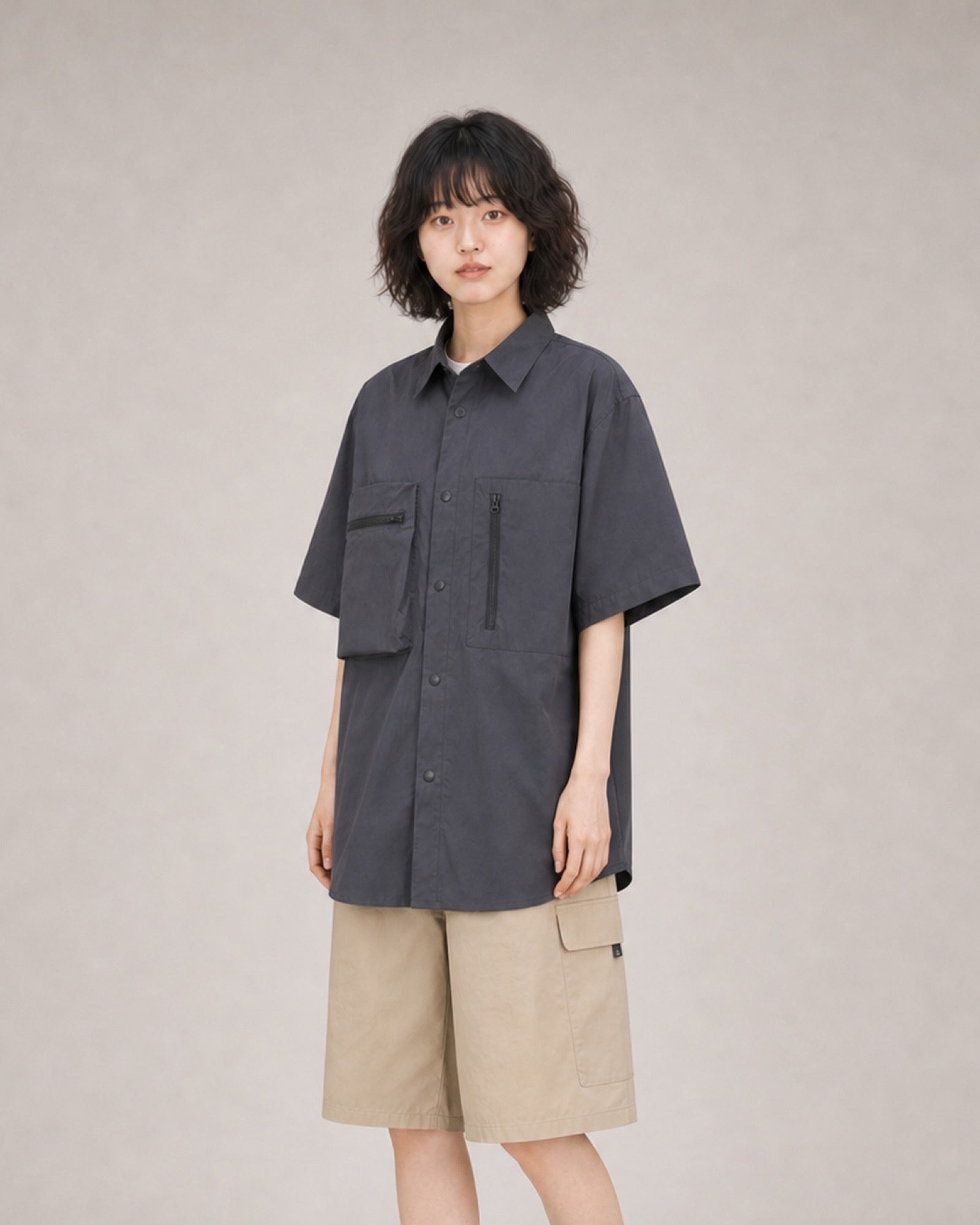 OU-RES モデル着用 | S1016 | グレー | 左斜め | トップ構図
