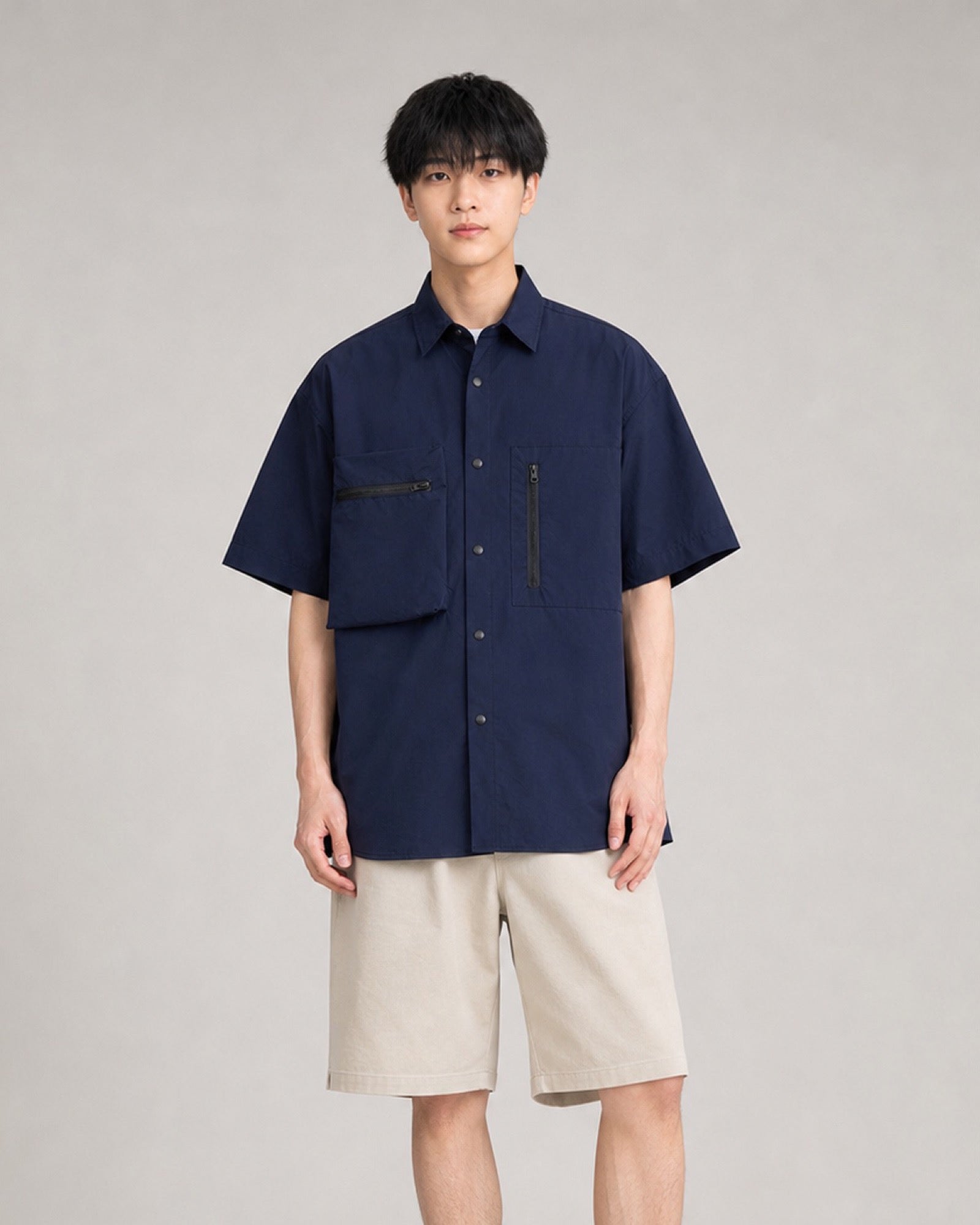 OU-RES モデル着用 | S1016 | ネイビー | 正面 | トップ構図