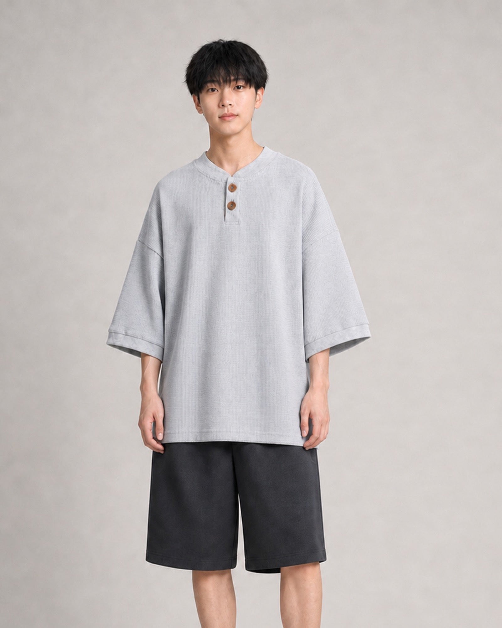 OU-RES モデル着用 | S1018 | グレー | 正面 | トップ構図