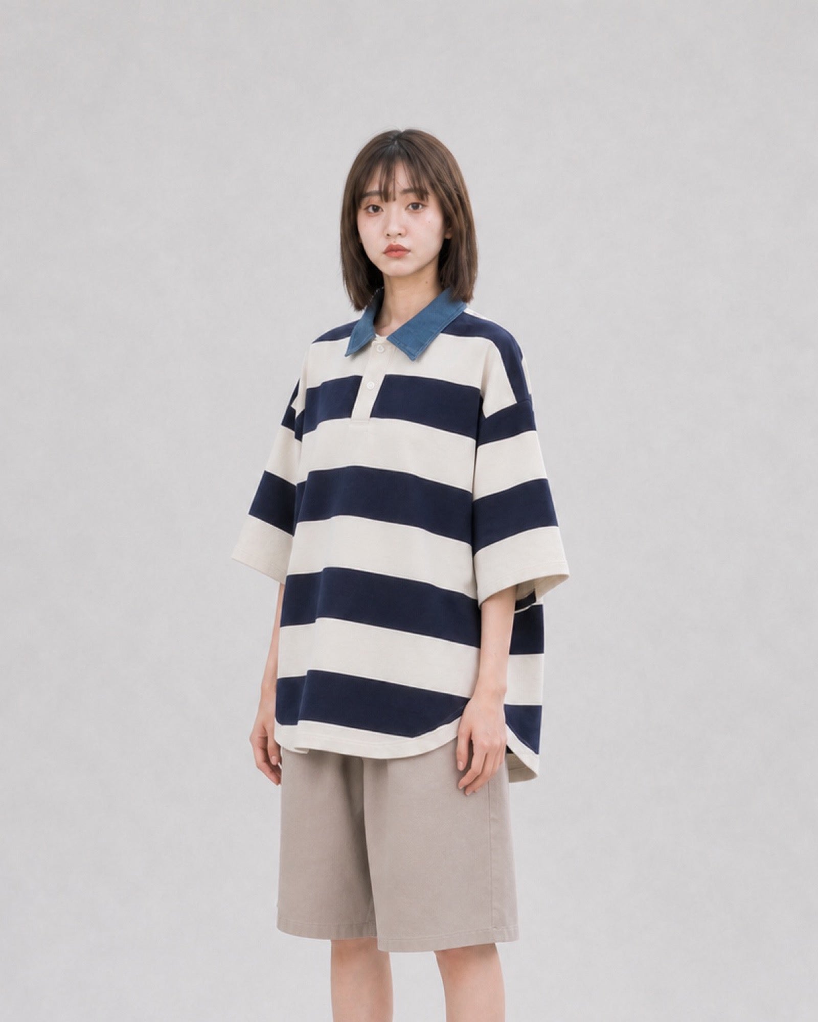 OU-RES モデル着用 | S1020 | ブルー | 右斜め | トップ構図