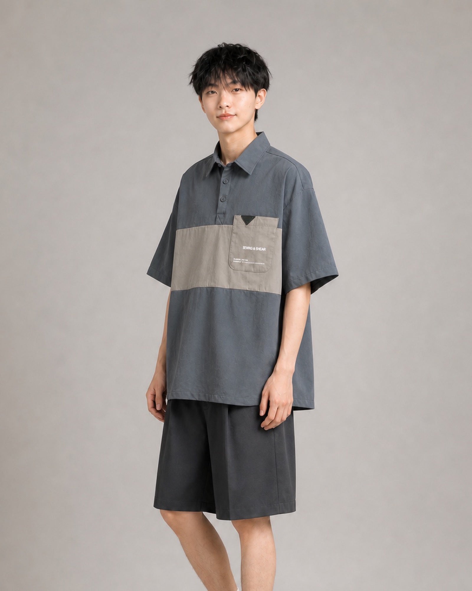 OU-RES モデル着用 | S1022 | グレー | 右斜め | トップ構図
