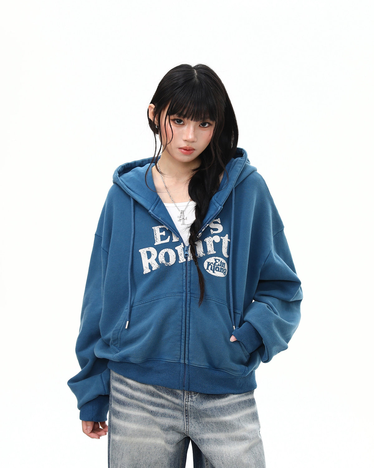 OURES フード付き アメカジ スウェット ブルー 着用 別角度